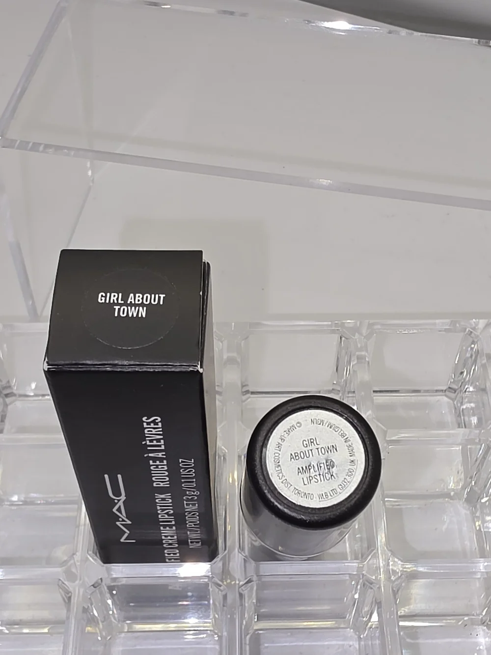 DISCONTINUED MAC FAN-FAVORITE LIPSTICK - 